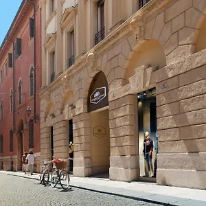 Oriana Homel , Verona Italia
